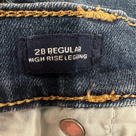 GAP - High Rise Leggings Jeans - Button Front - BRAND NEW! - Picture 5 of 7